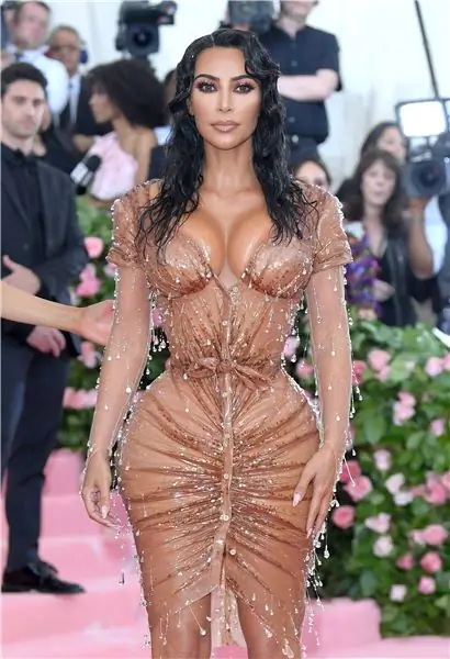 Ким Кардашьян в Thierry Mugler на Met Gala 2019