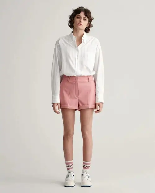 Шерстяные шорты GANT x St. Vincent, 160 фунтов стерлингов Шерстяные шорты GANT x St. Vincent, 160 фунтов стерлингов