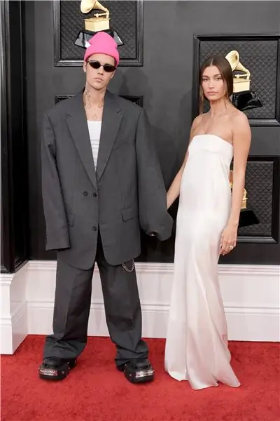 Джастин Бибер в Balenciaga и Хейли Бибер в Saint Laurent Джастин Бибер в Balenciaga и Хейли Бибер в Saint Laurent