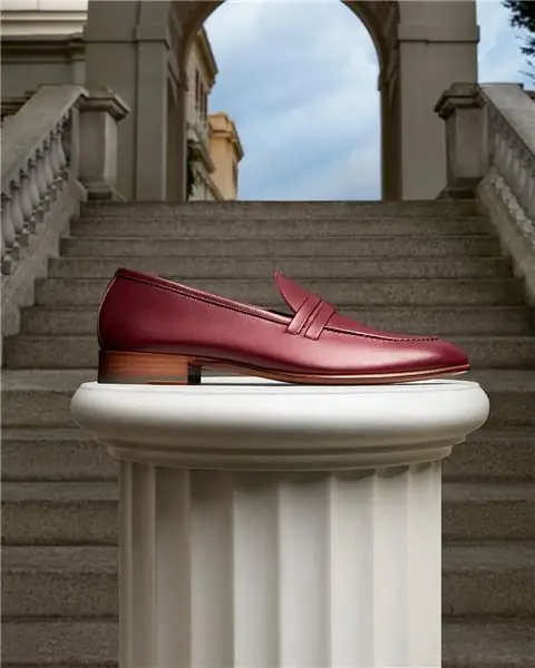 Luca Burgundy Penny Loafers, 425 фунтов стерлингов Luca Burgundy Penny Loafers, 425 фунтов стерлингов