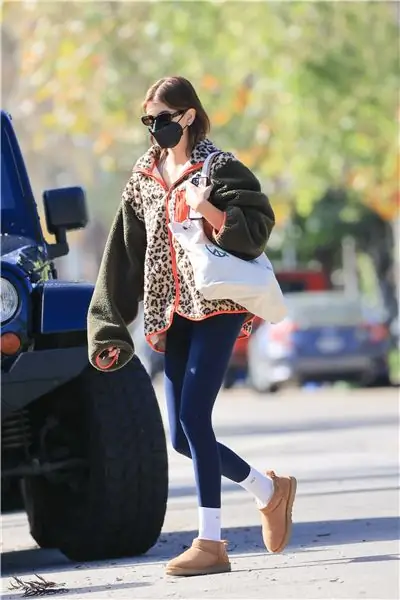 Кайя Гербер в сапогах от Ugg Кайя Гербер в сапогах от Ugg