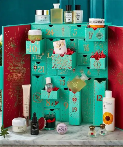 Адвент-календарь красоты Fortnum на 2022 год Адвент-календарь красоты Fortnum на 2022 год