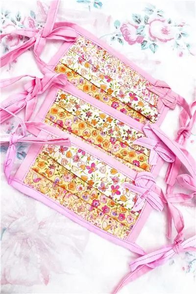 LoveShackFancy, маска для лица, 15 долларов LoveShackFancy, маска для лица, 15 долларов