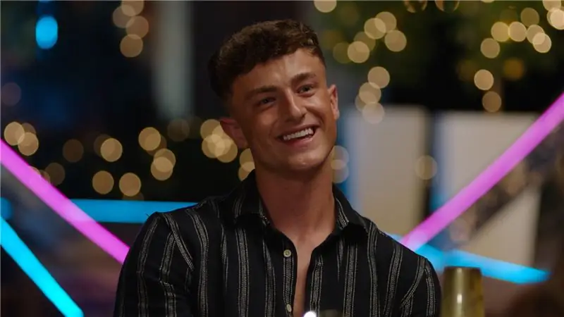 Лиам Ллевеллин из Love Island покинул виллу