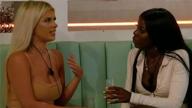 Каз Камви и Либерти Пул из Love Island задержаны на острие ножа