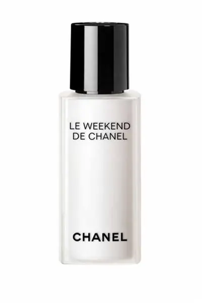 Еженедельный обновляющий уход за лицом Chanel Le Weekend de Chanel, £72,00