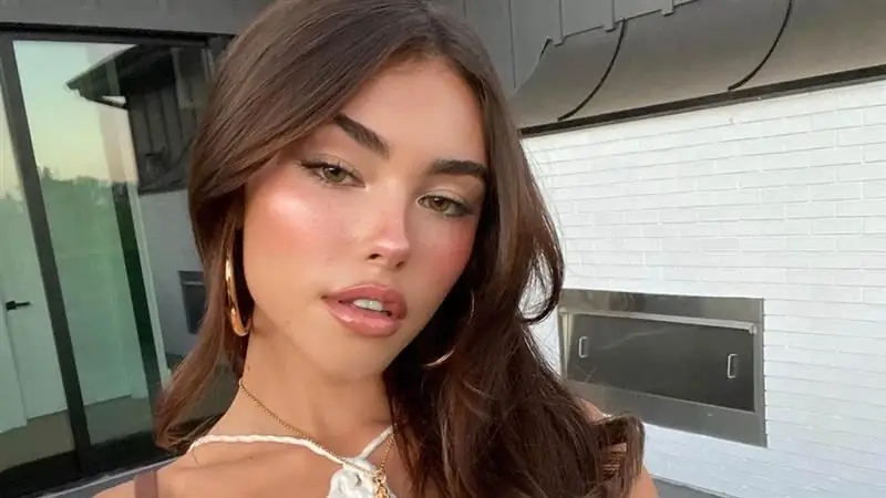 Этот продукт Charlotte Tilbury является самым продаваемым жидким румянцем в мире