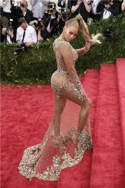 Beyoncu00e9 на Met Gala в 2015 году Beyoncu00e9 на Met Gala в 2015 году