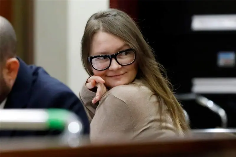 Анна Делви Анна Делви