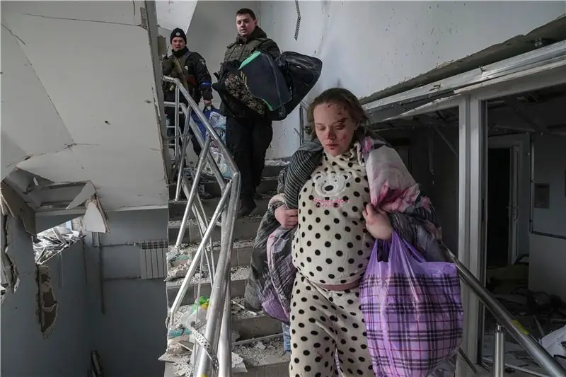 Пострадавшая при взрыве в родильном доме украинка родила девочку