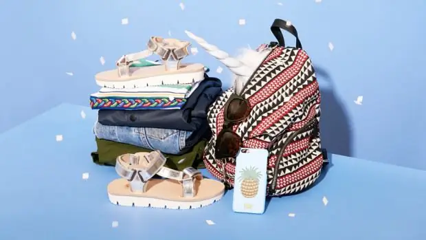 ВЫИГРАЙ! Фестивальный набор Urban Outfitters, выбранный командой подведения итогов