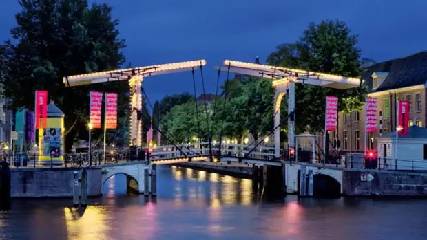 Куда пойти на пьяные выходные в Амстердаме