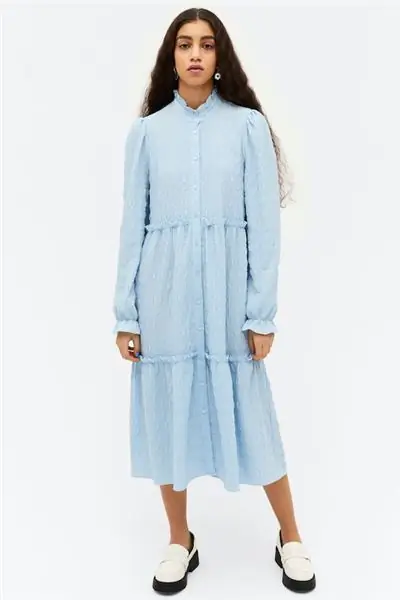 Monki, длинное синее платье с воланами, 35 фунтов стерлингов Monki, длинное синее платье с воланами, 35 фунтов стерлингов