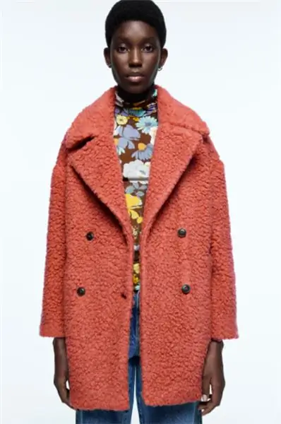 Zara, Пальто из искусственной овчины, БЫЛО 79,99 фунтов стерлингов, ТЕПЕРЬ 39,99 фунтов стерлингов Zara, Пальто из искусственной овчины, БЫЛО 79,99 фунтов стерлингов, ТЕПЕРЬ 39,99 фунтов стерлингов