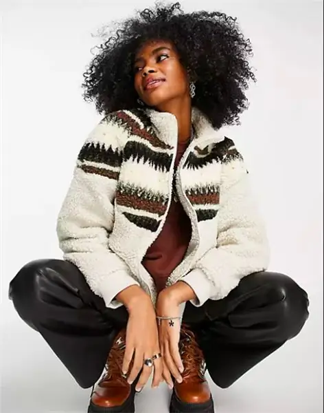 ASOS, флис с рисунком, БЫЛО 70 фунтов стерлингов, сейчас 56 фунтов стерлингов ASOS, флис с рисунком, БЫЛО 70 фунтов стерлингов, сейчас 56 фунтов стерлингов