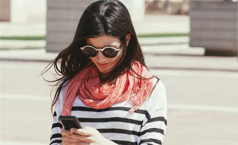 Я поймала парня своей подруги на Tinder