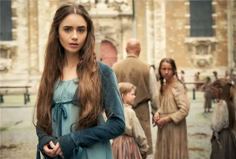Лили Коллинз в роли Фантины в сериале BBC «Отверженные»