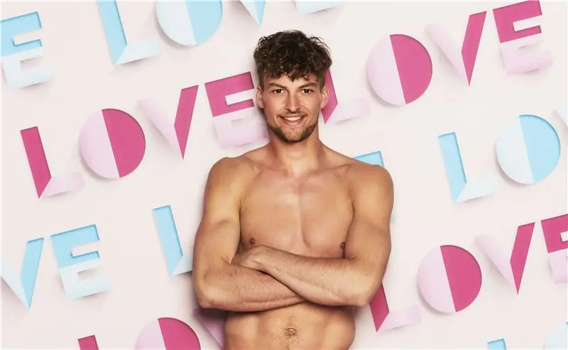 На самом деле Хьюго Хаммонд не первый участник Острова любви с инвалидностью