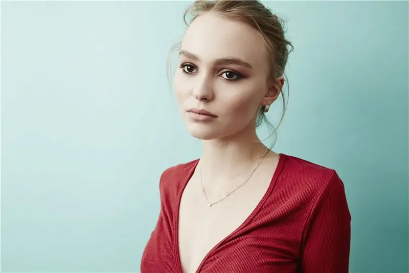 Лили Роуз Депп говорит, что игра освобождает ее