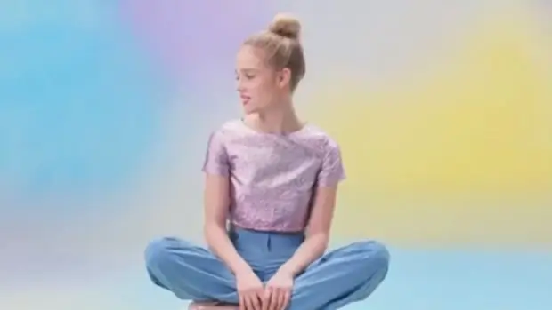 Посмотрите супер веселое новое видео Florrie For Too Young To Remember