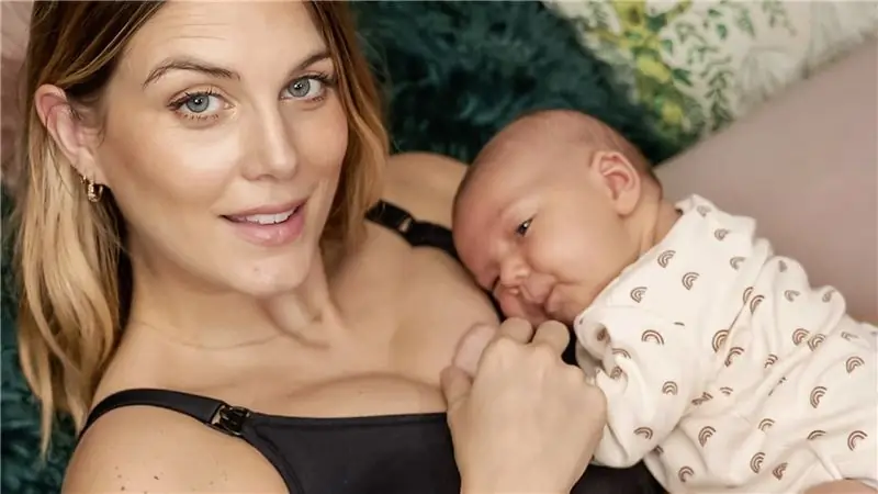 Я массировала бугристую грудь все утро – это реальность