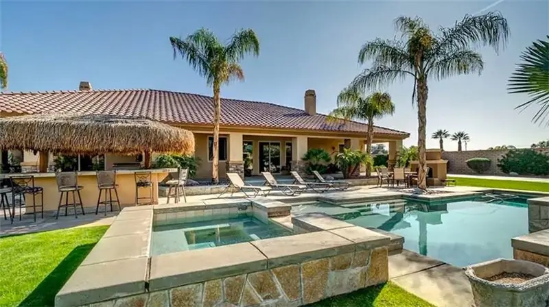 Самые мечтательные Airbnbs, которые притворяются, что снимают квартиру для Coachella