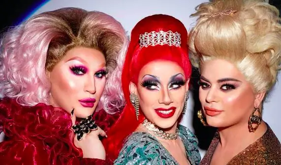 За кулисами с Багой Чипз из Drag Race, Вивьен и Дивиной де Кампо