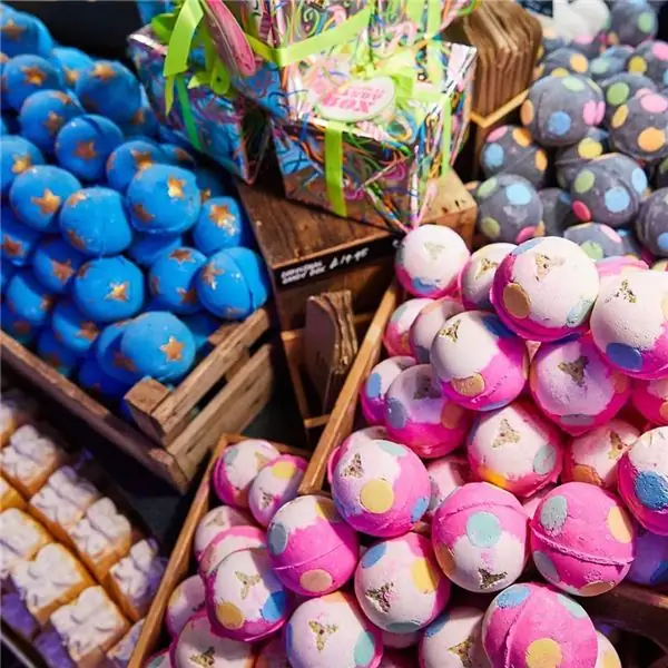 В этом новом магазине Lush полностью отсутствует пластиковая упаковка