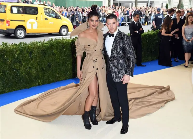 Все самые смелые откровения с обложки Vogue Приянки Чопры и Ника Джонаса