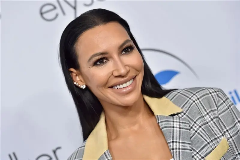 Ная Ривера: актерский состав Glee отдает дань уважения, поскольку полиция подтверждает, что ее тело было найдено на озере Пиру
