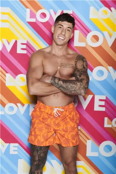 Бывшему Коннору из Love Island предложили участие в прошлогоднем шоу, но, по ее словам, он не был впечатлен