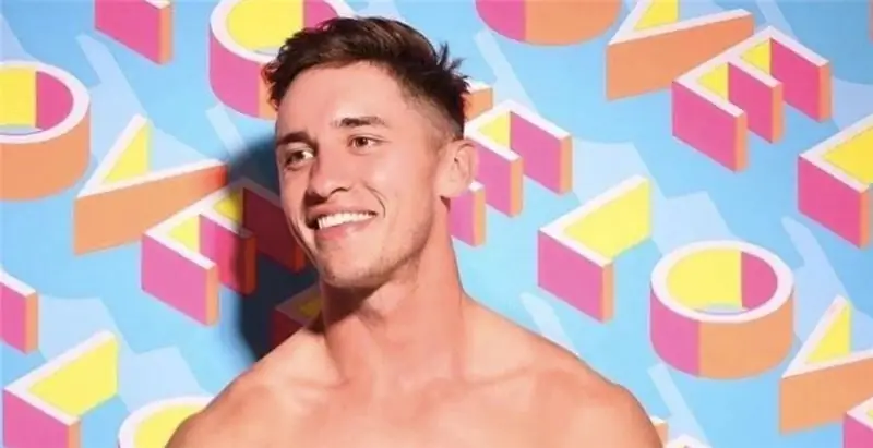 Грэг О’Ши из Love Island вынужден покинуть виллу, чтобы присутствовать на похоронах своей бабушки