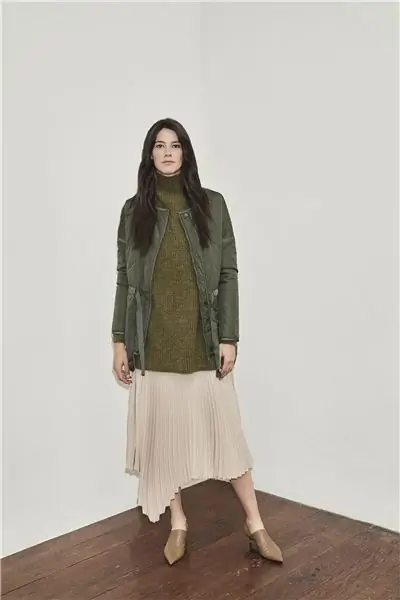 Debenhams, стеганая куртка цвета хаки, 69 фунтов стерлингов Debenhams, стеганая куртка цвета хаки, 69 фунтов стерлингов