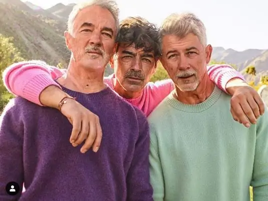 Перед загрузкой FaceApp обязательно ознакомьтесь с его положениями и условиями