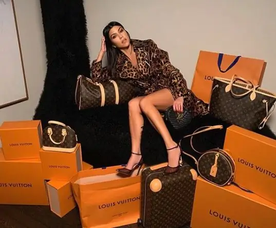 Все самое похожее на Goop на Poosh Все самое похожее на Goop на Poosh