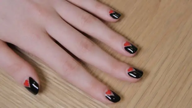 Невкусный нейл-арт на День святого Валентина, который вы можете сделать сами