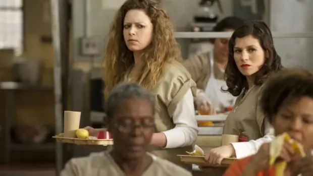 Держи телефон! Наташа Лионн из OITNB сыграет главную роль в фильме «Девочки»