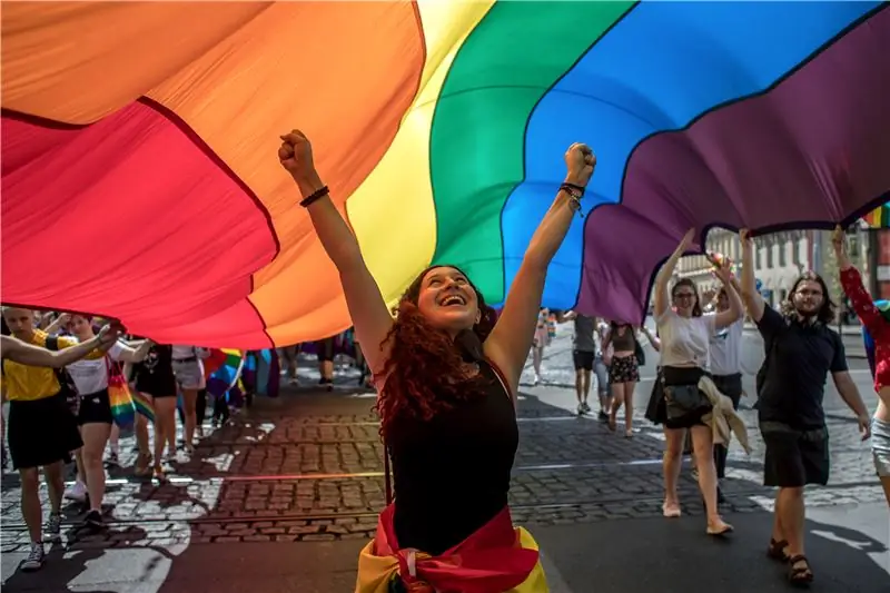 7 вещей, которые нужно знать в этот NationalComingOutDay