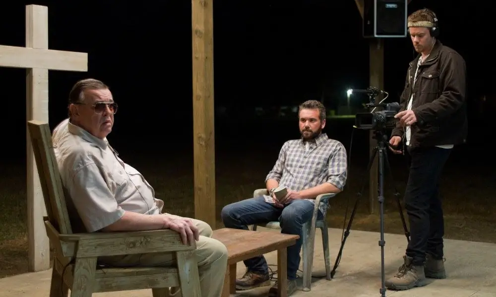 Клипы 'The Sacrament', Альтернативный постер Поклонение отцу