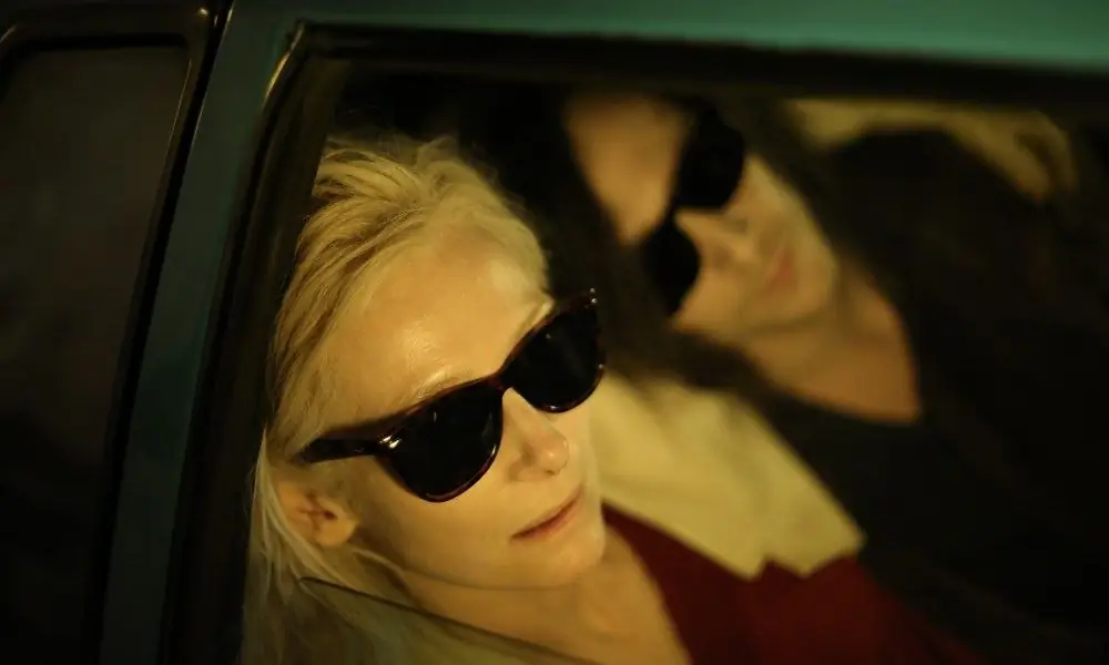 Trip Out to 'Only Lovers Left Alive' на домашнем видео