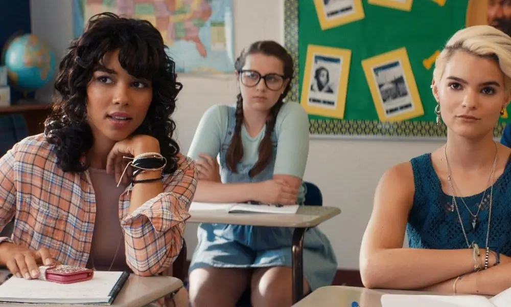 Плакат «Tragedy Girls» побеждает вместе
