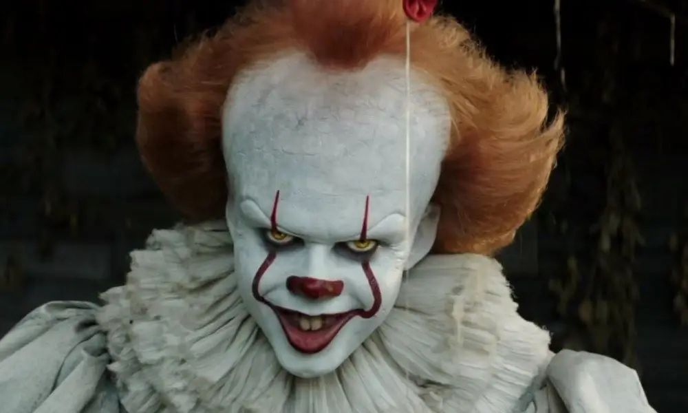 Новые кадры и многое другое Pennywise в латиноамериканском телевизионном ролике «IT»