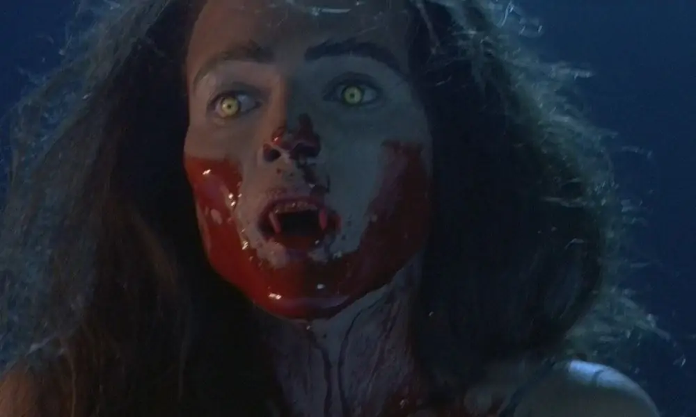 Вышедшая из печати 'Fright Night Part II' только что вышла на Amazon Streaming в HD