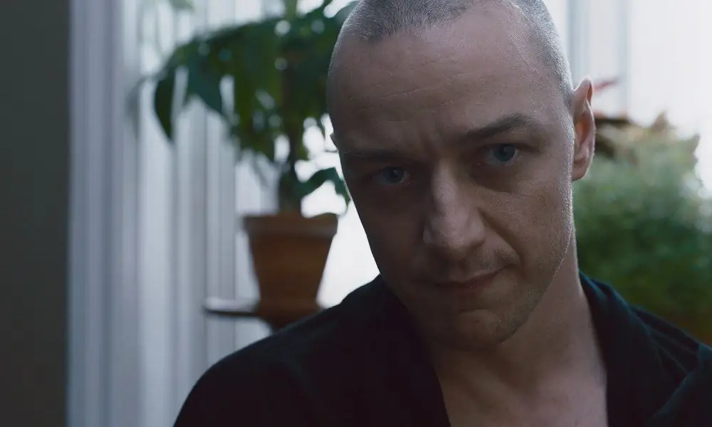 Пеннивайз против Билла Хейдера и Джеймса МакЭвоя в фильме «Оно: Глава 2»