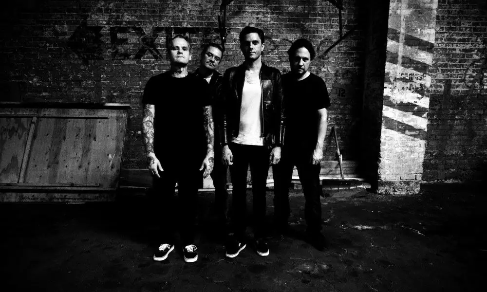 Dead Cross выпустили Surprise Self