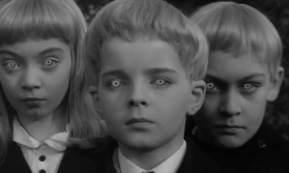 Warner Archive только что анонсировали оригинальную «Деревню проклятых» на Blu