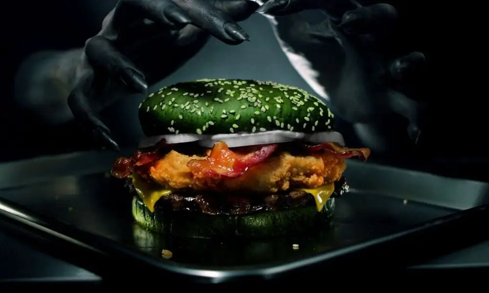 Burger King представляет бургер «Король кошмаров» на Хэллоуин, который, как они утверждают, на самом деле вызывает кошмары
