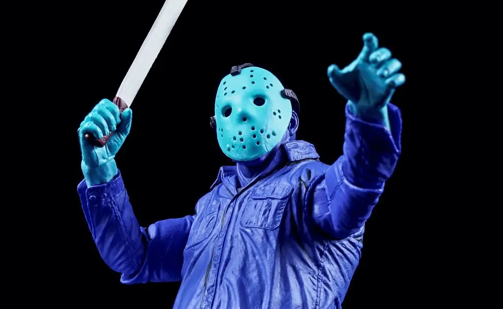 NECA возвращает фигурки Фредди и Джейсона для NES в качестве недавно обновленных эксклюзивов GameStop