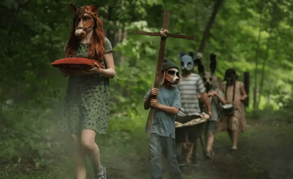 Официальная страница в Facebook поделилась новой «3D-фотографией» с «Кладбища домашних животных» следующего года