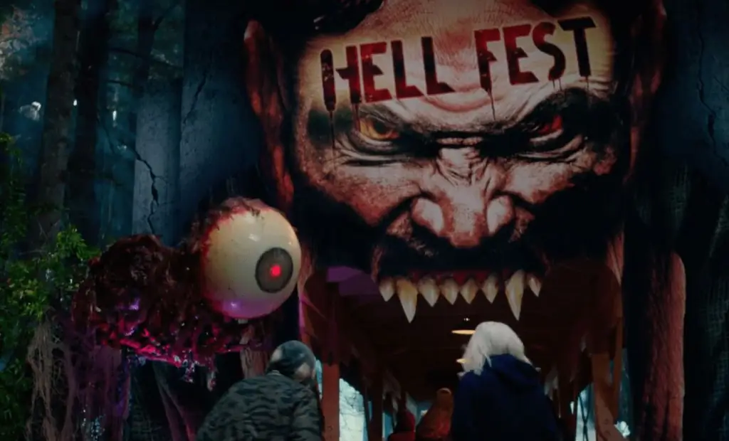 Завершите год поездкой на «Hell Fest» в домашнем видео